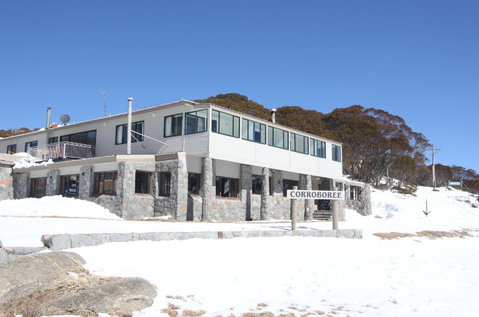 Corroboree Lodge - Accommodation Perth 1