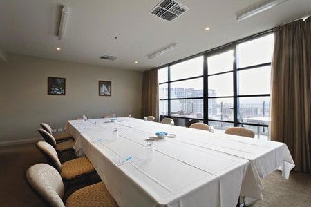 Mantra Hindmarsh Square - Accommodation Perth 5