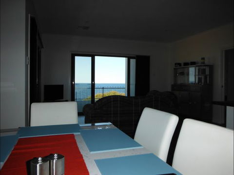 Coastal Getaway - Accommodation Perth 1