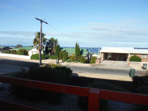 Kenny's Retreat - Perth Resorts 1