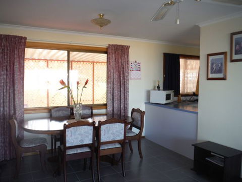 Kenny's Retreat - Perth Resorts 2