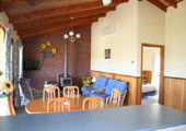Sunflower Cottage - Accommodation Perth 3