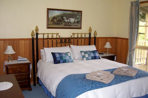 Sunflower Cottage - Accommodation Perth 0
