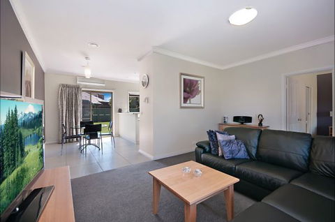 Hamilton Accommodation - Accommodation Perth 3