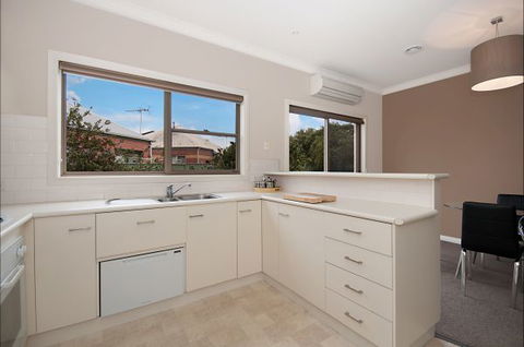 Hamilton Accommodation - Accommodation Perth 5