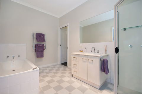 Hamilton Accommodation - Accommodation Perth 8