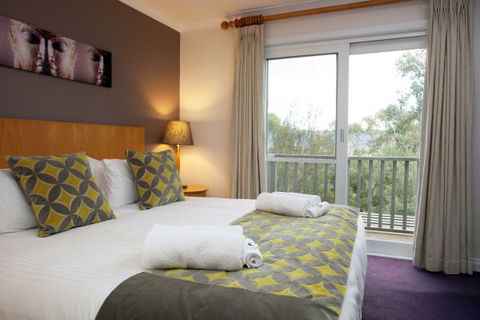 Villa Malbec - Perth Resorts 6