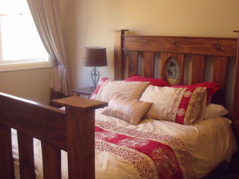 White Cedars Cottage - Perth Resorts 2