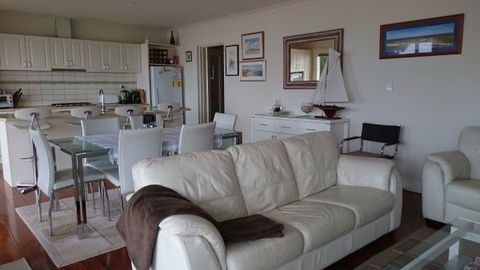 St Helens Beachfront - Accommodation Perth 1
