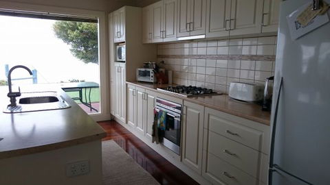 St Helens Beachfront - Accommodation Perth 2