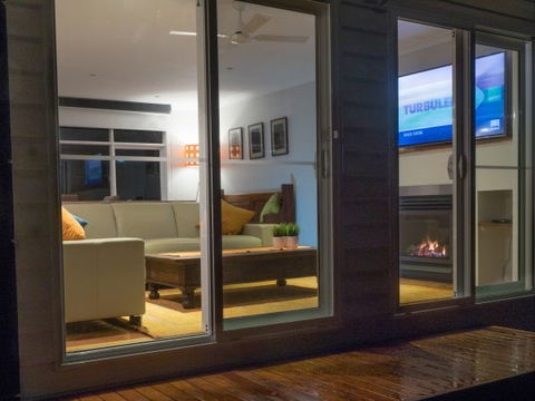 Alice's Palace Ocean Grove - Accommodation Perth 2