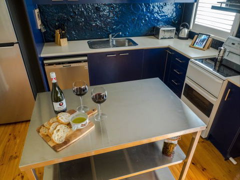 Alice's Palace Ocean Grove - Accommodation Perth 3