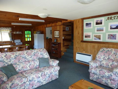 Arties Cottage Accommodation - Accommodation Perth 1