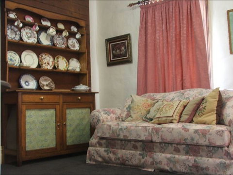 Barrack Street Colonial Cottage - Accommodation Perth 4
