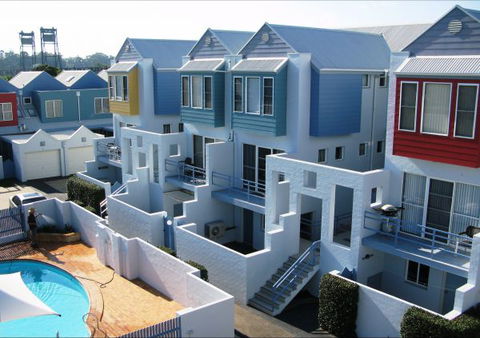 Bluedock Apartments - Accommodation Perth 1