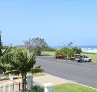 Breakers 1 / 5 at Yamba - Accommodation Perth