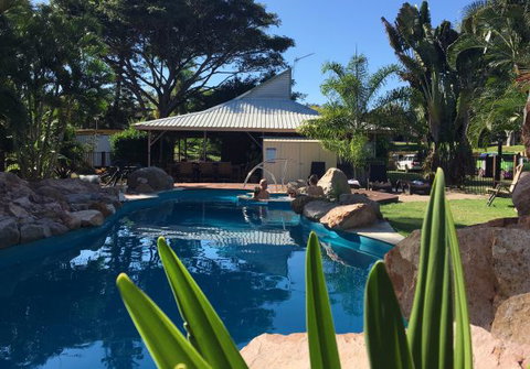 Bush Oasis Caravan Park - Accommodation Perth 2