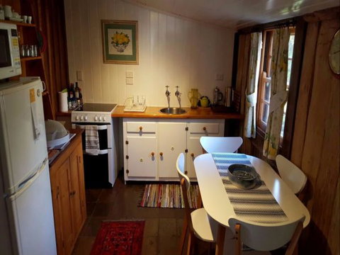 Cameron's Cottage - Accommodation Perth 1