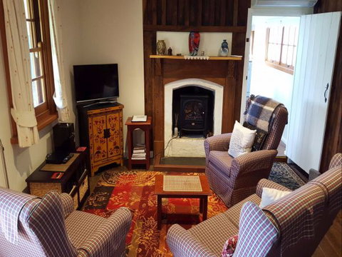 Cameron's Cottage - Accommodation Perth 2