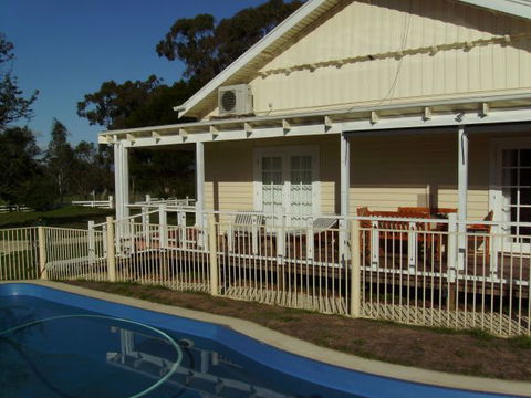 Daisyburn Homestead - Accommodation Perth 3