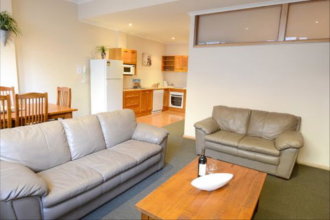 Falls Creek Country Club - Accommodation Perth 9