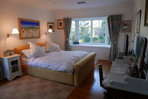 Fernhill Chestnut Farm - Accommodation Perth 9