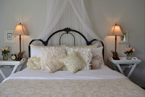 Garden Cottage B And B - Perth Resorts 0