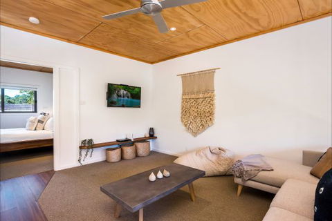 Hinterland Harmony - Accommodation Perth 2