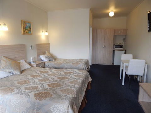 Jacksons Motor Inn - Accommodation Perth 0