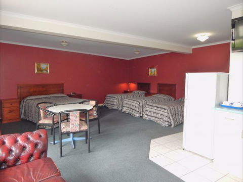 Jacksons Motor Inn - Accommodation Perth 5