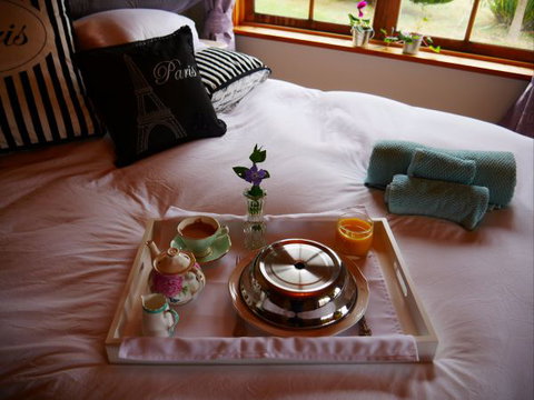La Perrie Chalet Bed And Breakfast - Accommodation Perth 1
