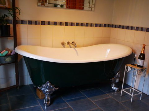 La Perrie Chalet Bed And Breakfast - Accommodation Perth 3