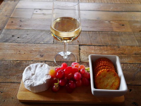 La Perrie Chalet Bed And Breakfast - Accommodation Perth 4