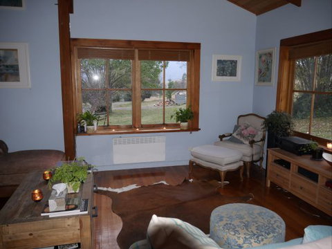 La Perrie Chalet Bed And Breakfast - Accommodation Perth 5