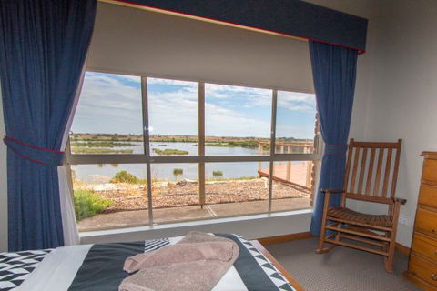 Limestone Ridge - Holiday House - Accommodation Perth 3