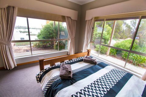 Limestone Ridge - Holiday House - Accommodation Perth 4