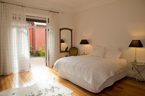 Mollisons - Accommodation Perth 1