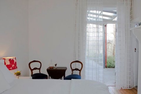 Mollisons - Accommodation Perth 4