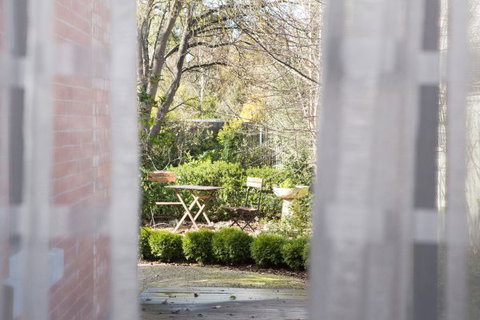 Mollisons - Accommodation Perth 7