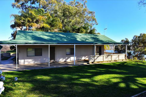 Mundic Waterfront Cottages - Accommodation Perth 1