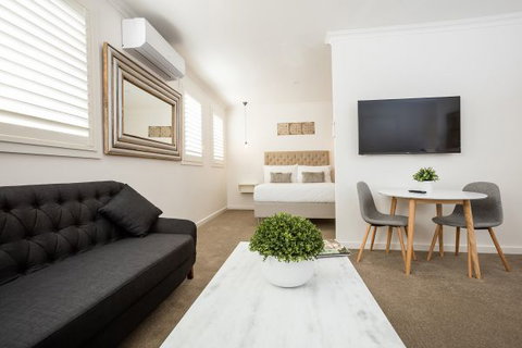 Newington Apartments - Accommodation Perth 0