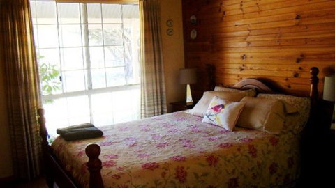 Peppertree Cottage - Perth Resorts 2