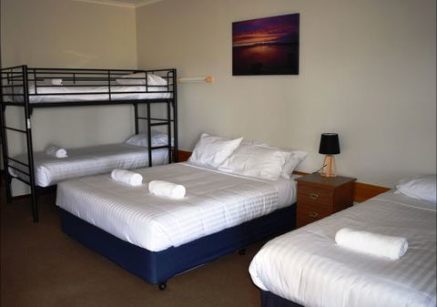 Port Albert Motel - Accommodation Perth 6