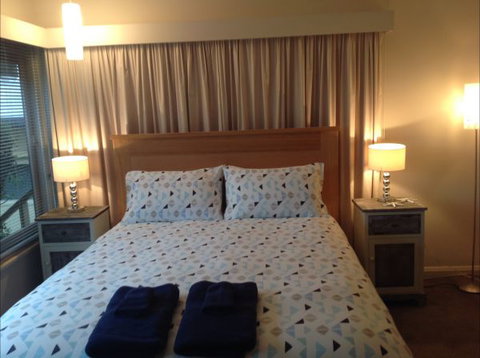 Queen Bee - Perth Resorts 2