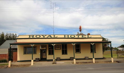 Royal Hotel Snake Valley - Accommodation Perth 0