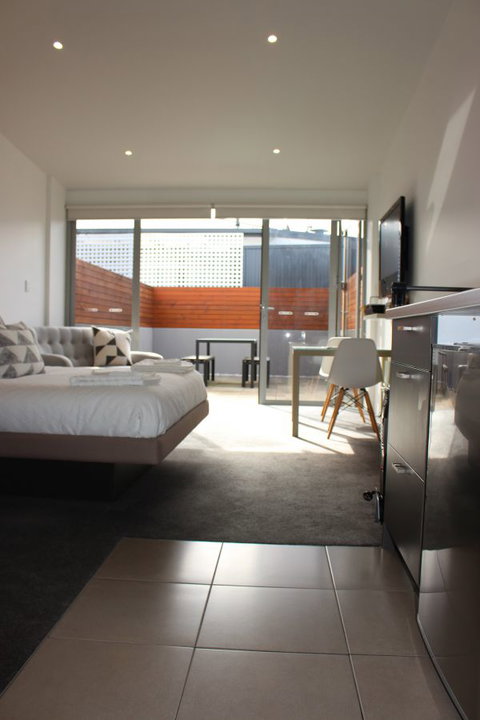 Sandy Bay Studio Apartment - Accommodation Perth 2