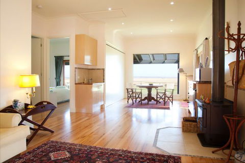 Sanctuary@Waratah - Accommodation Perth 2