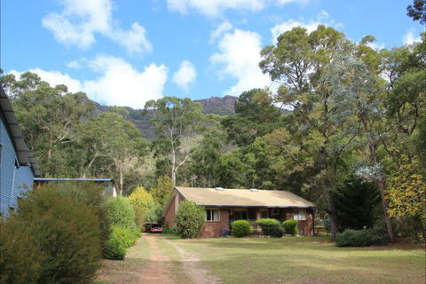 Sundial Holiday Apartments - Accommodation Perth 0
