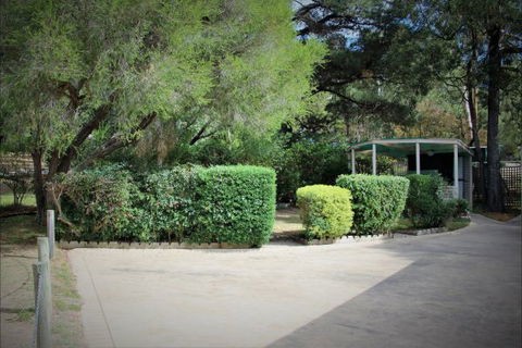 Sundial Holiday Apartments - Accommodation Perth 7
