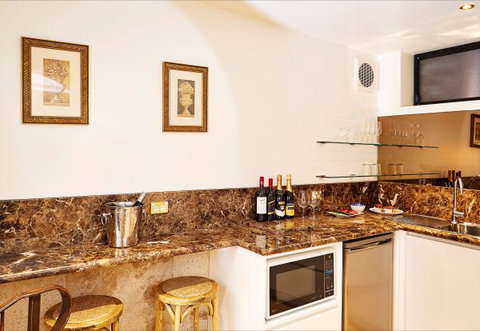 The Suites, Villa Belgravia - Accommodation Perth 3